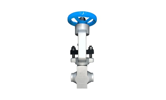 Anti-erosion high-pressure differential steam trap regulating valve